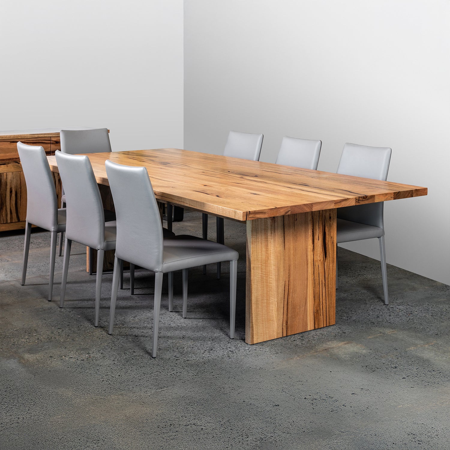 Domus  Dining Table