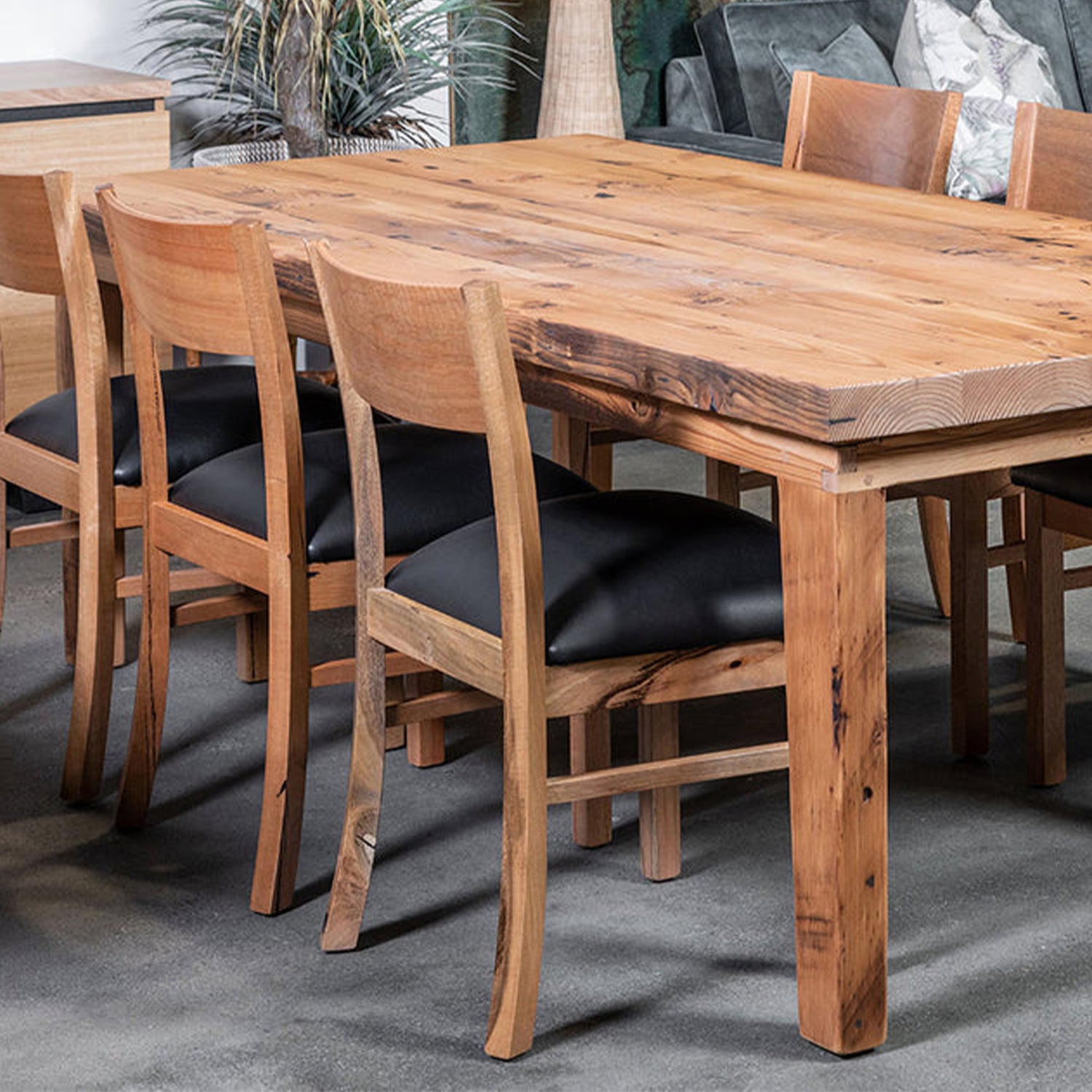 Old London Dining Table