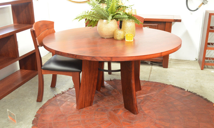 Oceanic Round Dining Table